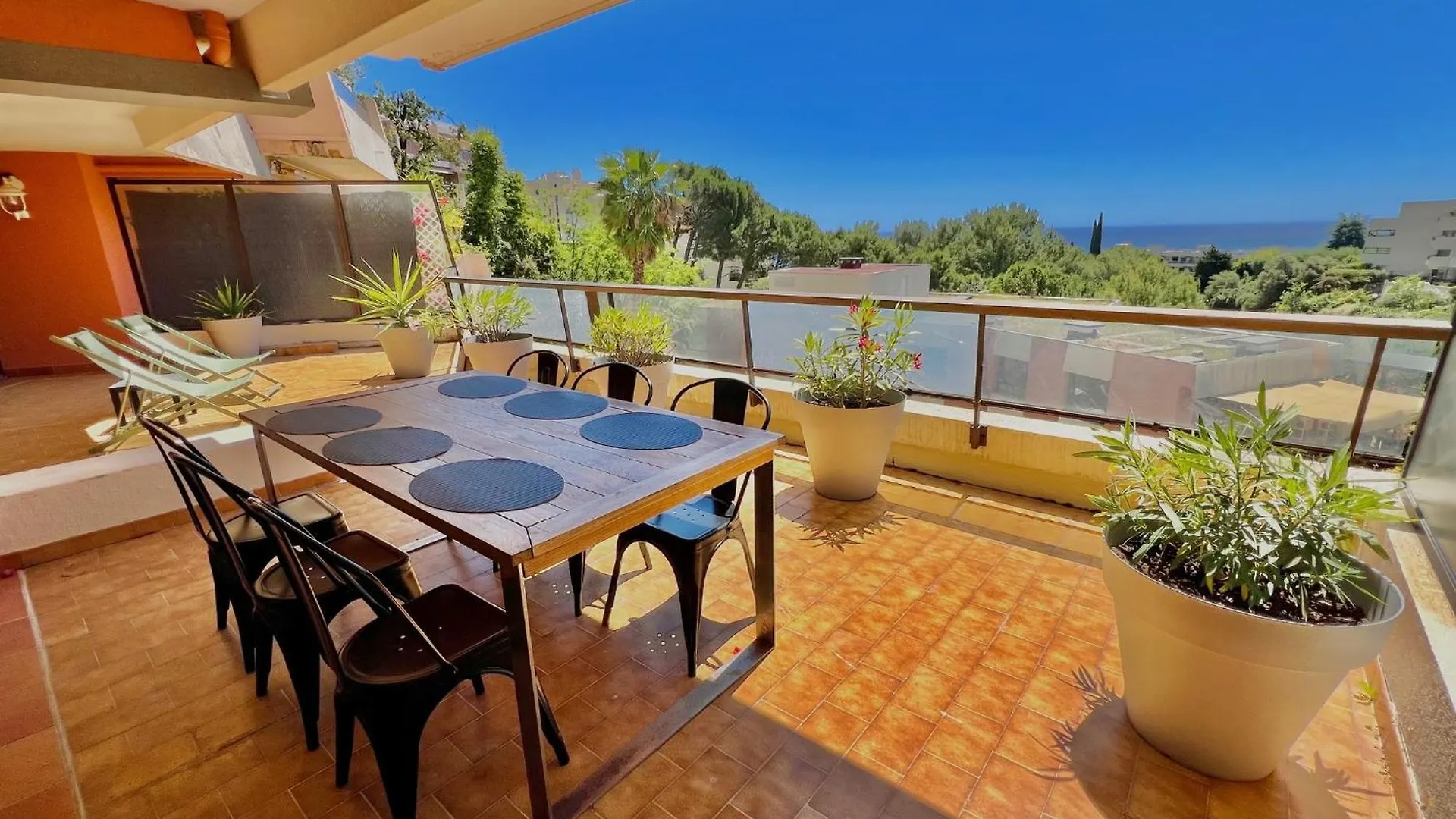 Aparthotel Riviera - Terrasse De Fabron - Swimming Pool - Sea View Nice Frankrijk